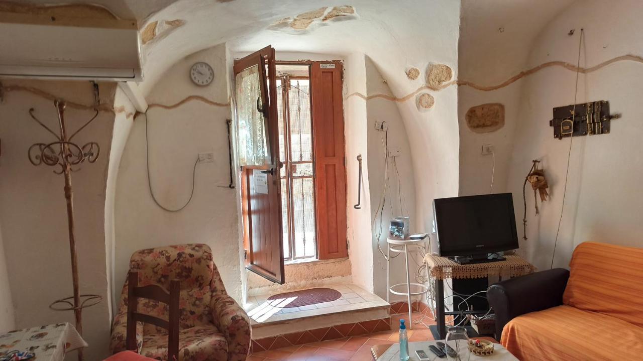 Casa Ele - Casa Indipendente Con Cucina - Bikes Friendly Lejlighed Sassari Eksteriør billede